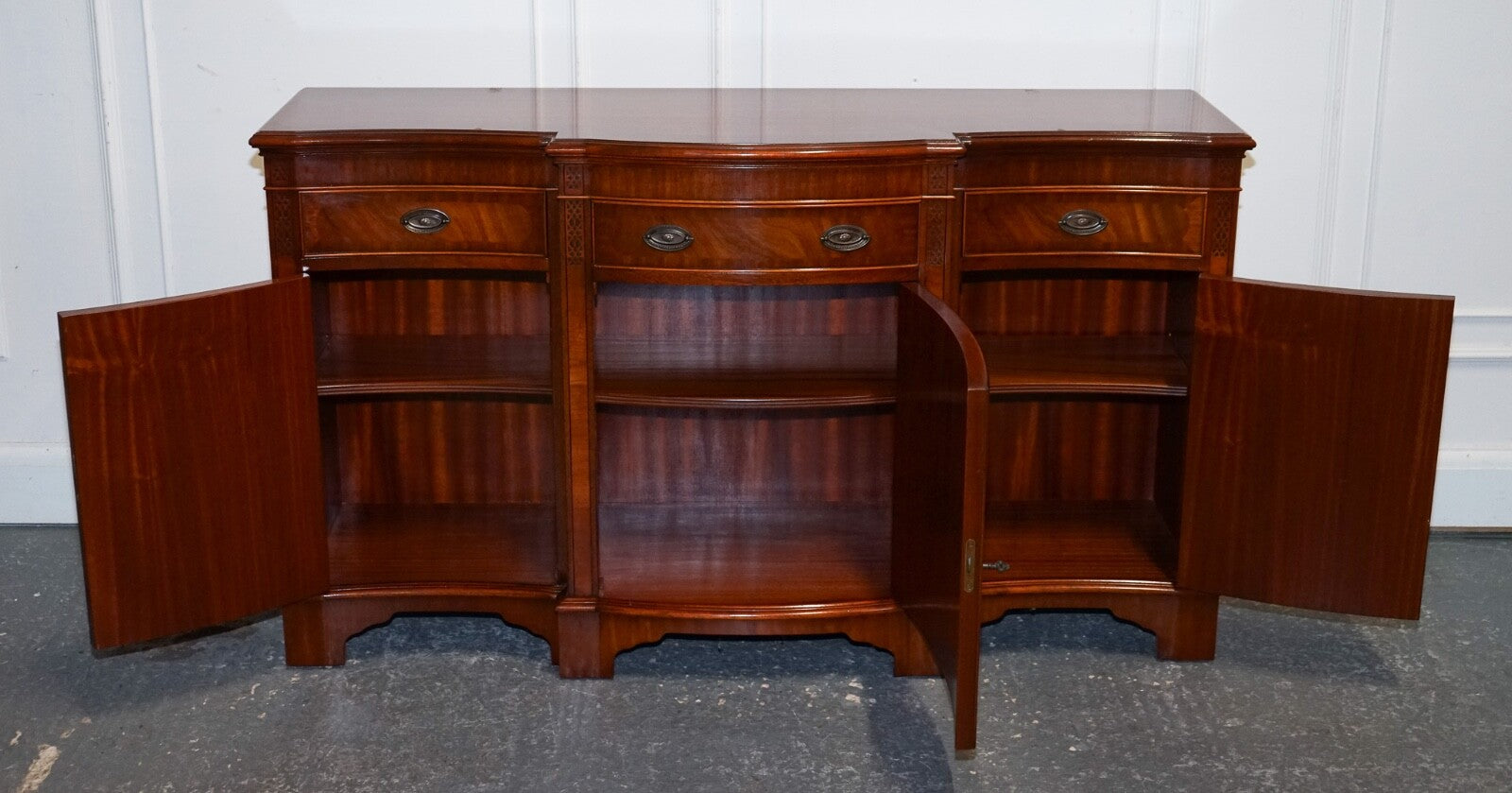 VINTAGE SERPENTINE BOW FRONT SIDEBOARD WITH DRAWERS & CUPBOARD BY WADE FURNITURE