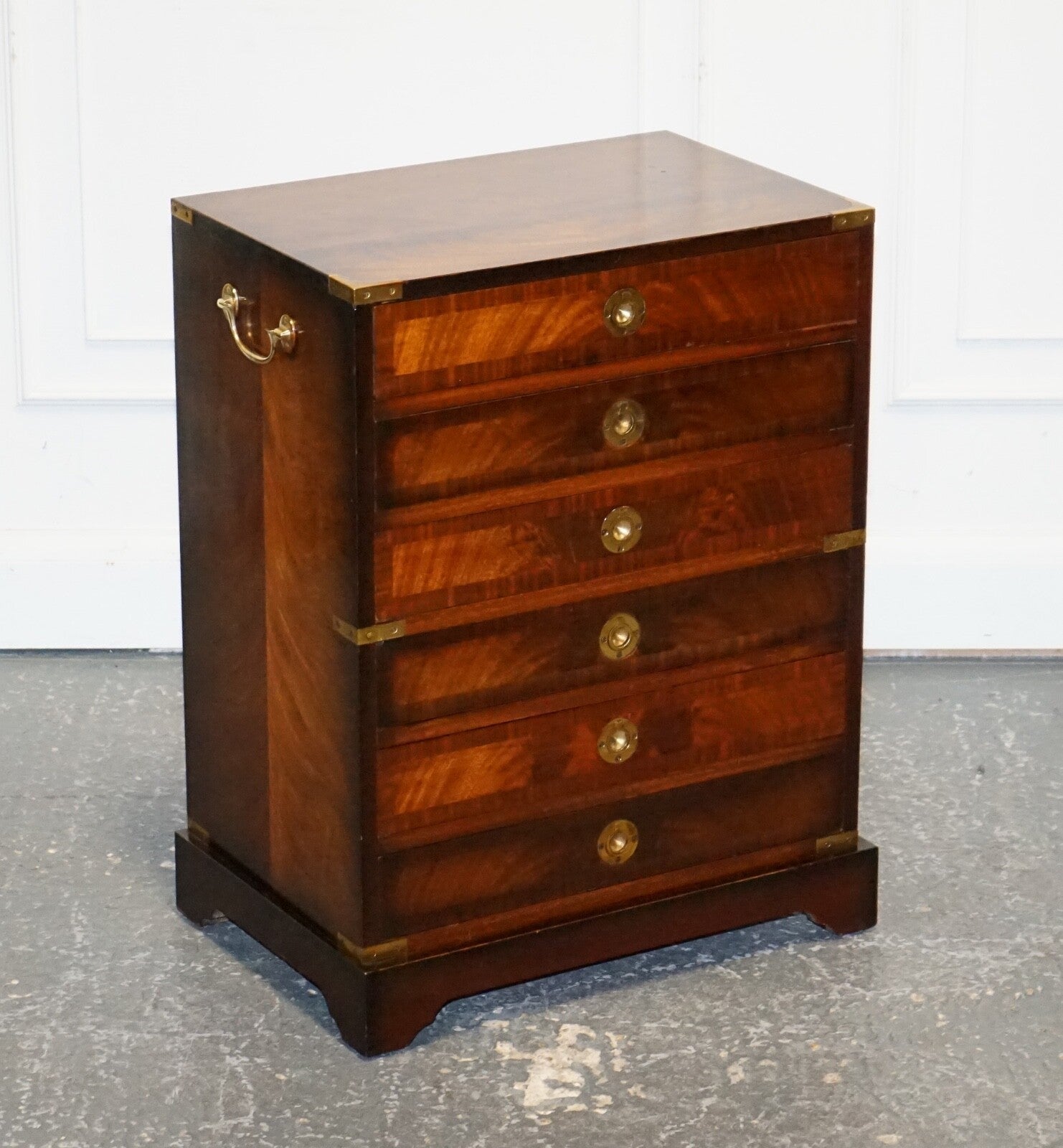 RESTORED STUNNING REH KENNEDY VINTAGE MILITARY CAMPAiGN CHEST OF DRAWERS