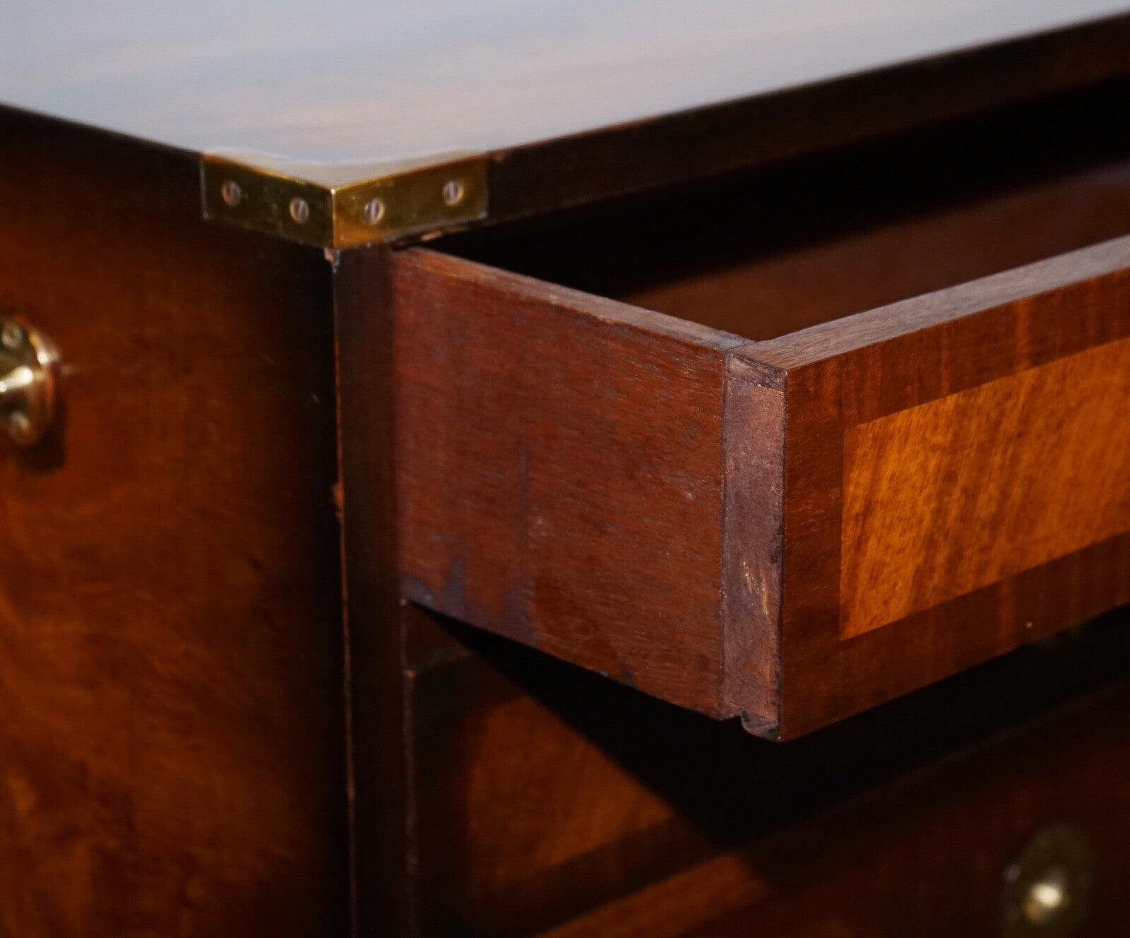 RESTORED STUNNING REH KENNEDY VINTAGE MILITARY CAMPAiGN CHEST OF DRAWERS