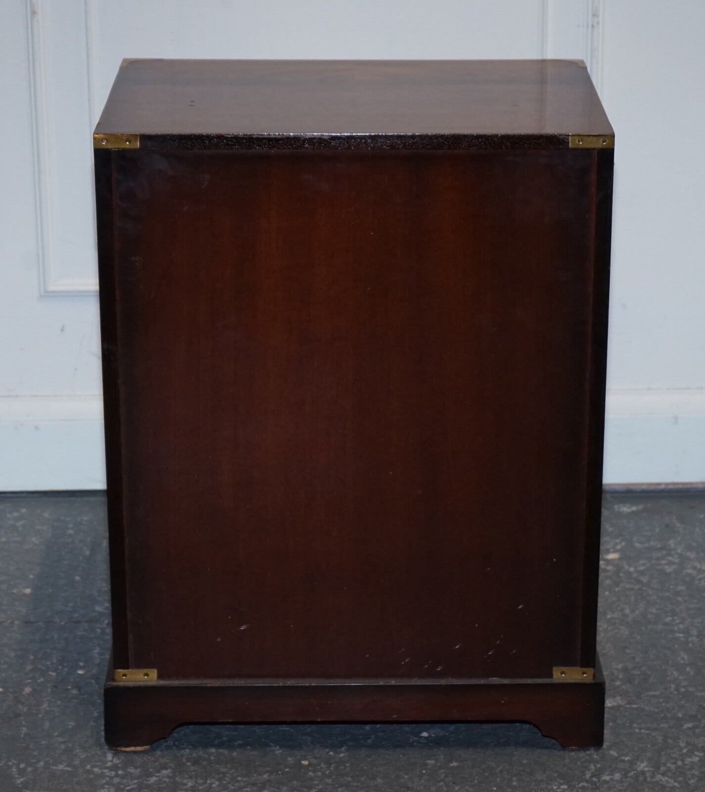 RESTORED STUNNING REH KENNEDY VINTAGE MILITARY CAMPAiGN CHEST OF DRAWERS
