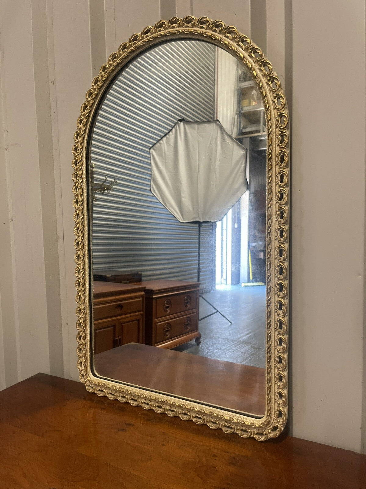 1950'S VINTAGE JOHN ''HALLS GALVO'' DAMP PROOF WHITE AND GOLD WALL MIRROR