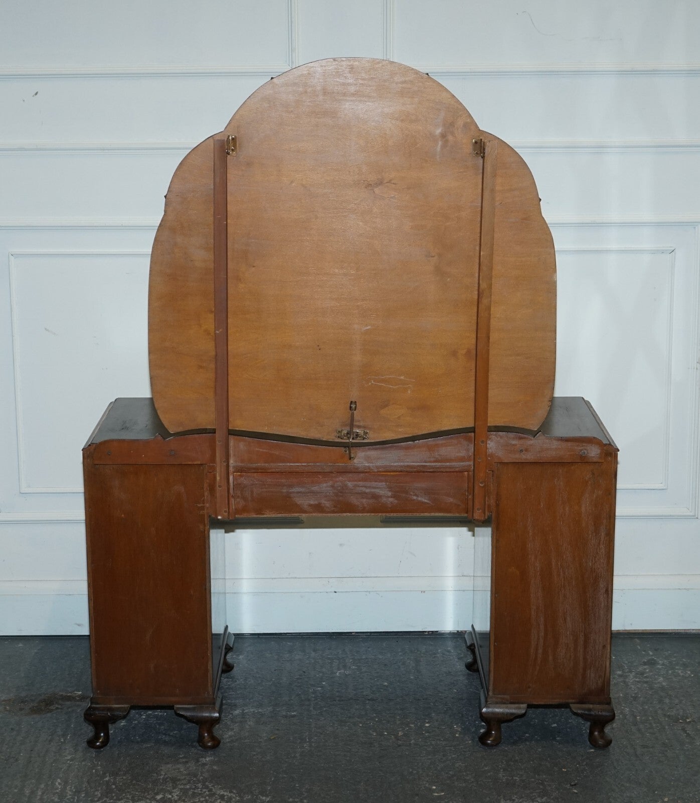 ANTIQUE 1920'S ART DECO BURR WALNUT DRESSING TABLE WITH LARGE MIRROR