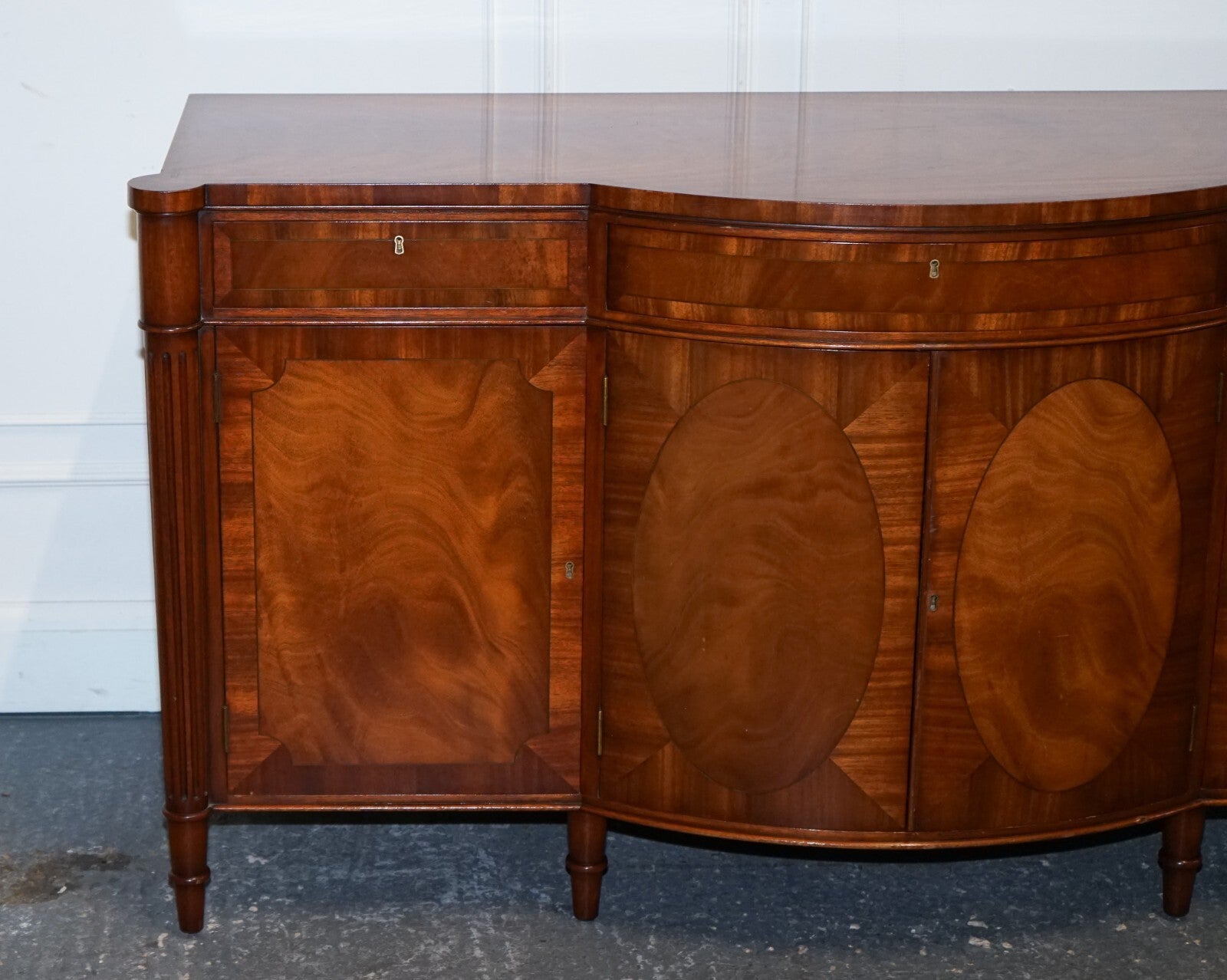 VINTAGE FINE FURNITURE BURR WALNUT SOLID SIDEBOARD MADE BY DAVID SALMON