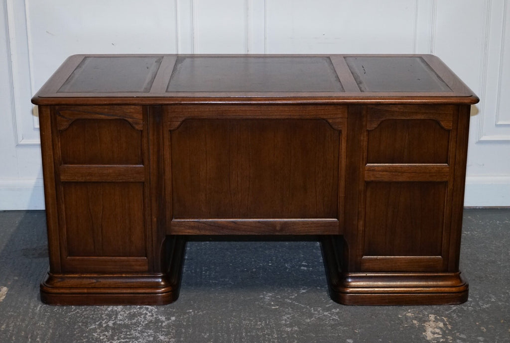 VINTAGE HEKMAN USA TWIN PEDESTAL DESK WITH BROWN LEATHER TOP BRASS HANDLES