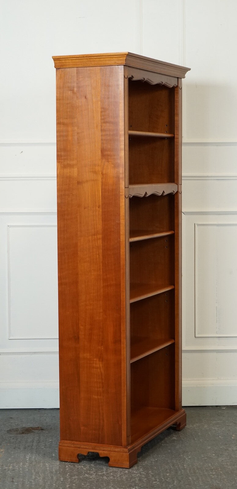 VINTAGE TALL OPEN SOLID BOOKCASE 5 SHELVES MADE BY YOUNGER FURNITURE LONDON J1