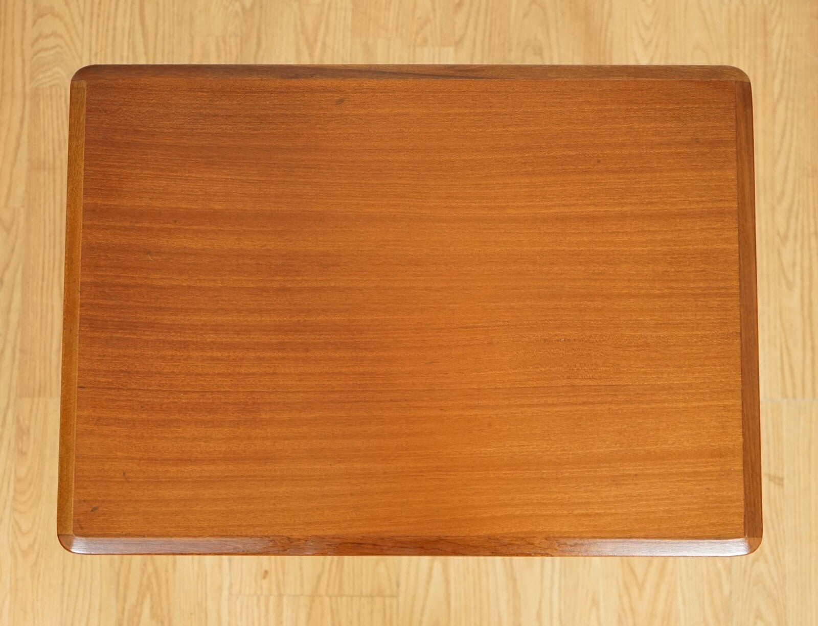 1960s VINTAGE SCANDANAVIAN TEAK MID CENTURY SIDE END LAMP TABLE