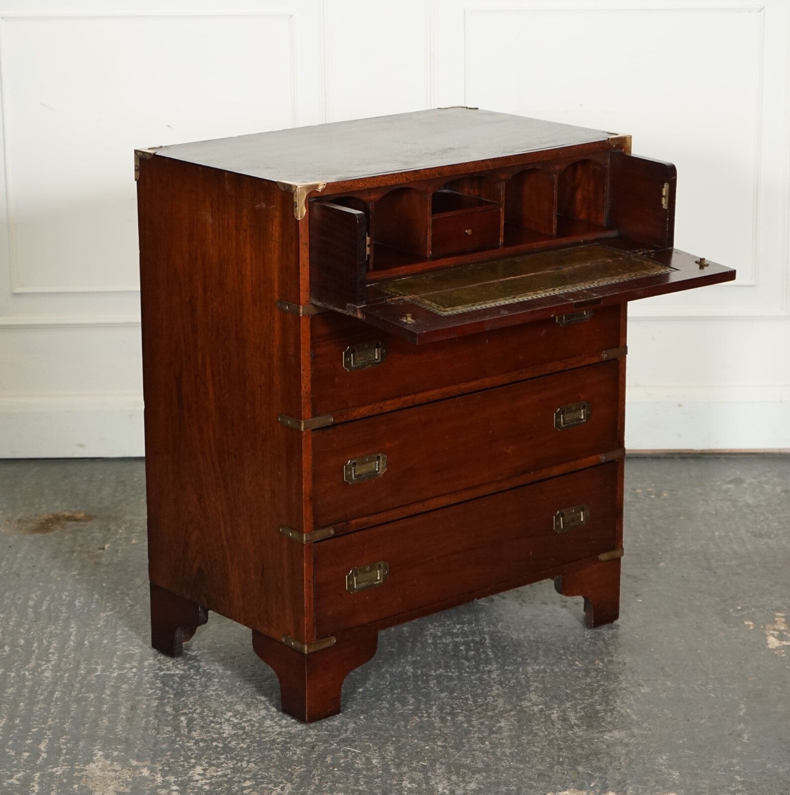 VINTAGE MILITARY CAMPAIGN SECRETAIRE CHEST OF DRAWERS WITH AGED GREEN LEATHER