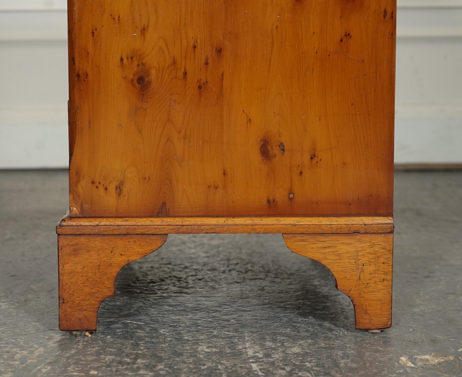 VINTAGE YEW WOOD CHEST OF DRAWERS WITH GEORGIAN STYLE HANDLES
