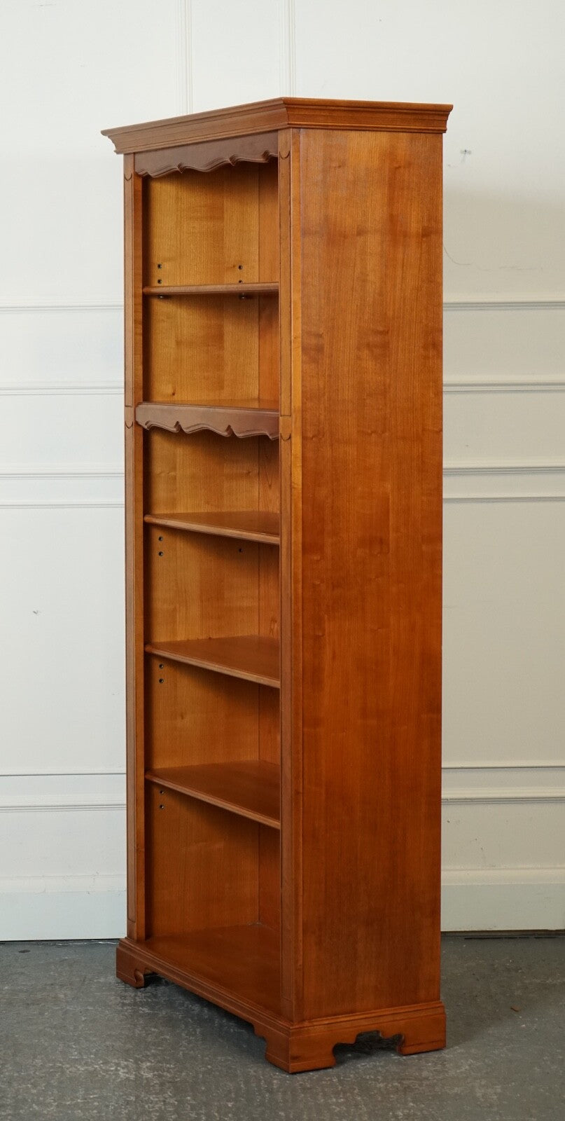 VINTAGE TALL OPEN SOLID BOOKCASE 5 SHELVES MADE BY YOUNGER FURNITURE LONDON J1