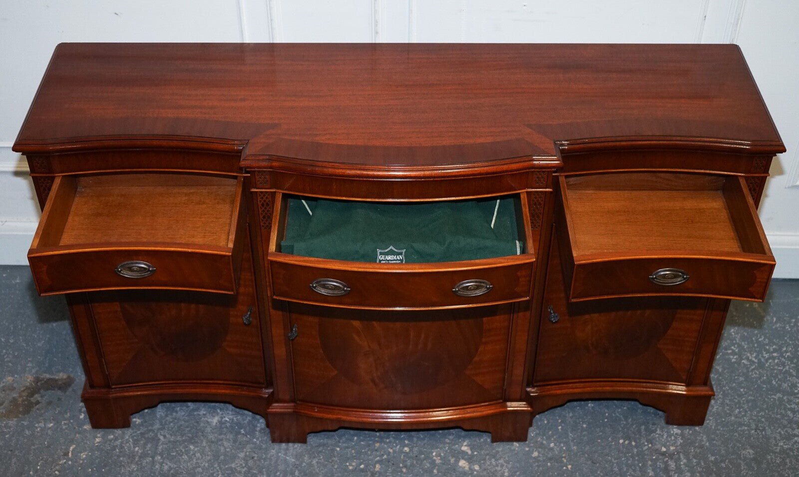 VINTAGE SERPENTINE BOW FRONT SIDEBOARD WITH DRAWERS & CUPBOARD BY WADE FURNITURE