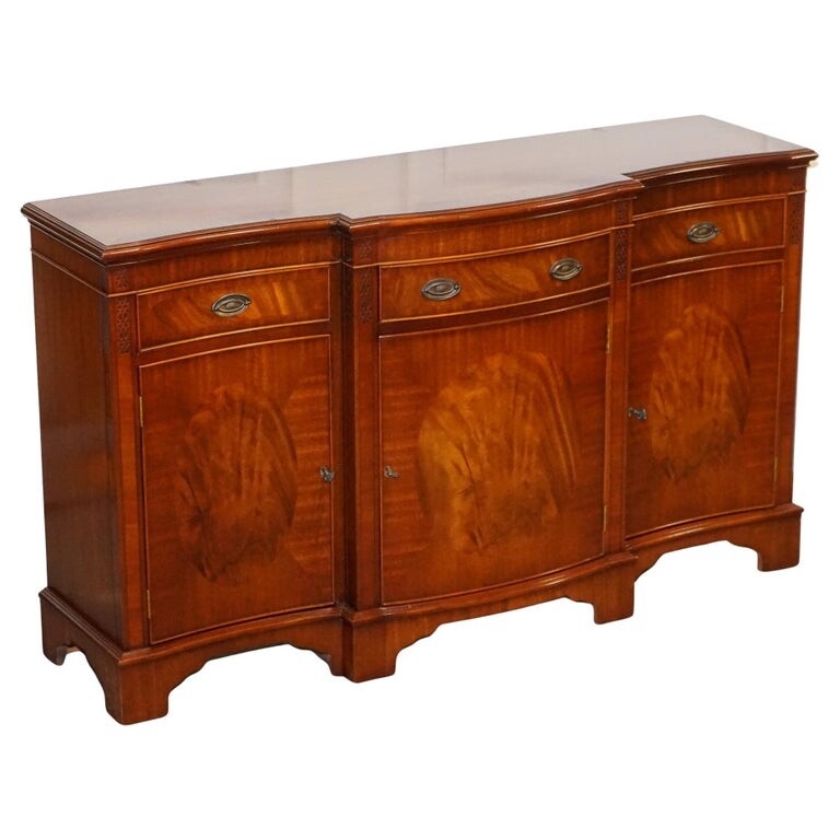 VINTAGE SERPENTINE BOW FRONT SIDEBOARD WITH DRAWERS & CUPBOARD BY WADE FURNITURE